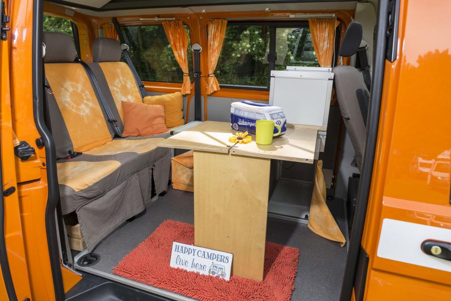 Интерьер Volkswagen FlowCamper (T6) 2017 года  (фото 2 из 4)